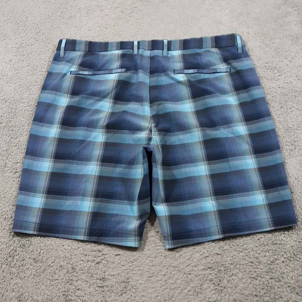 Tommy Bahama Shorts Mens 40 x 9.5 Blue Plaid IslandZone Chino